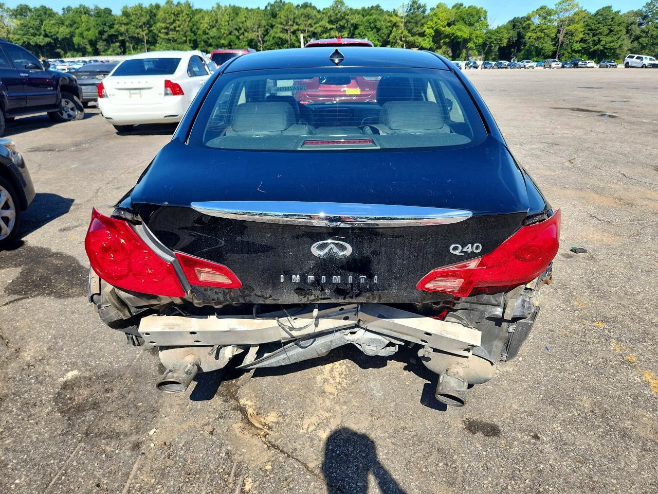 2015 Infiniti Q40 - Image 6