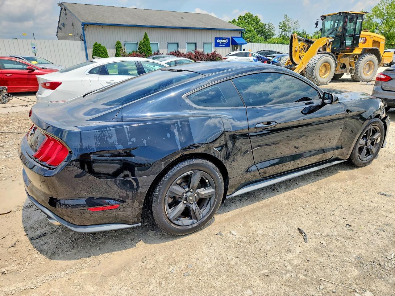 2018 Ford Mustang - Image 3