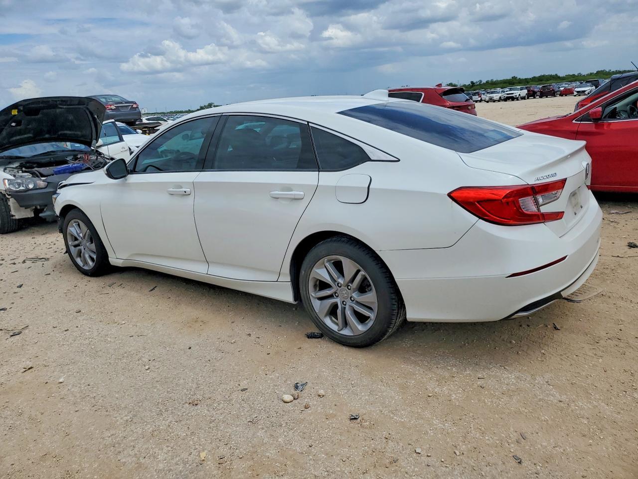 2018 Honda Accord Lx - Фото 2