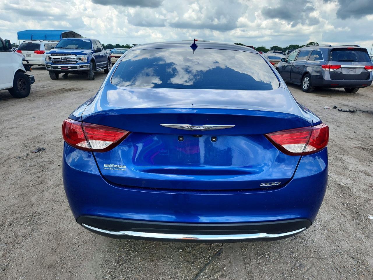2016 Chrysler 200 Limited - Фото 6
