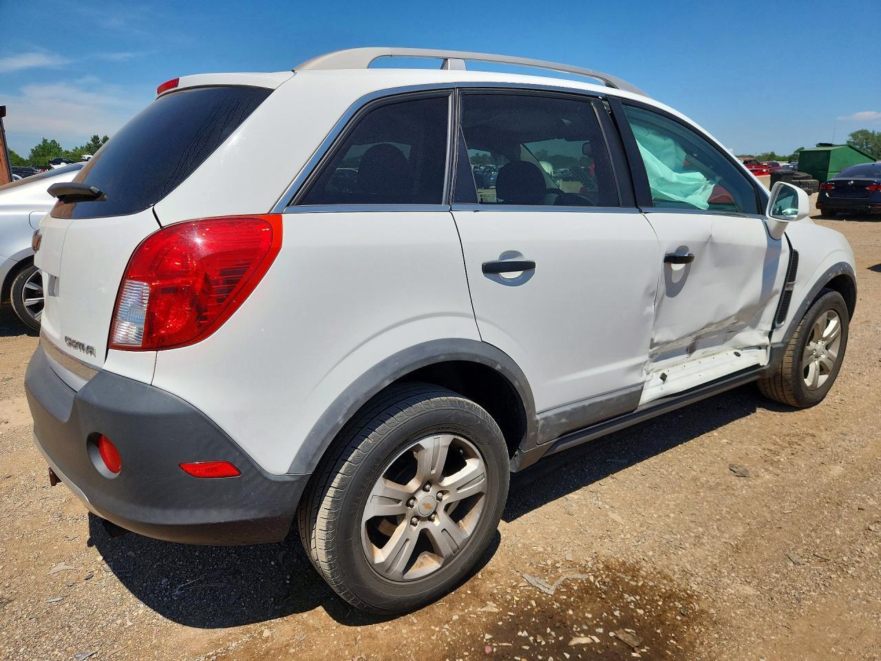 2013 Chevrolet Captiva Ls - Image 3