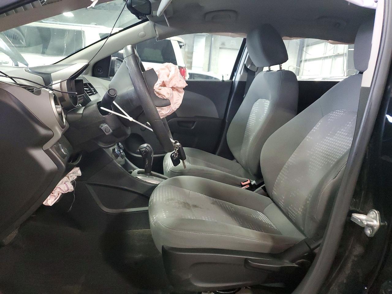 2016 Chevrolet Sonic Ls - Image 7