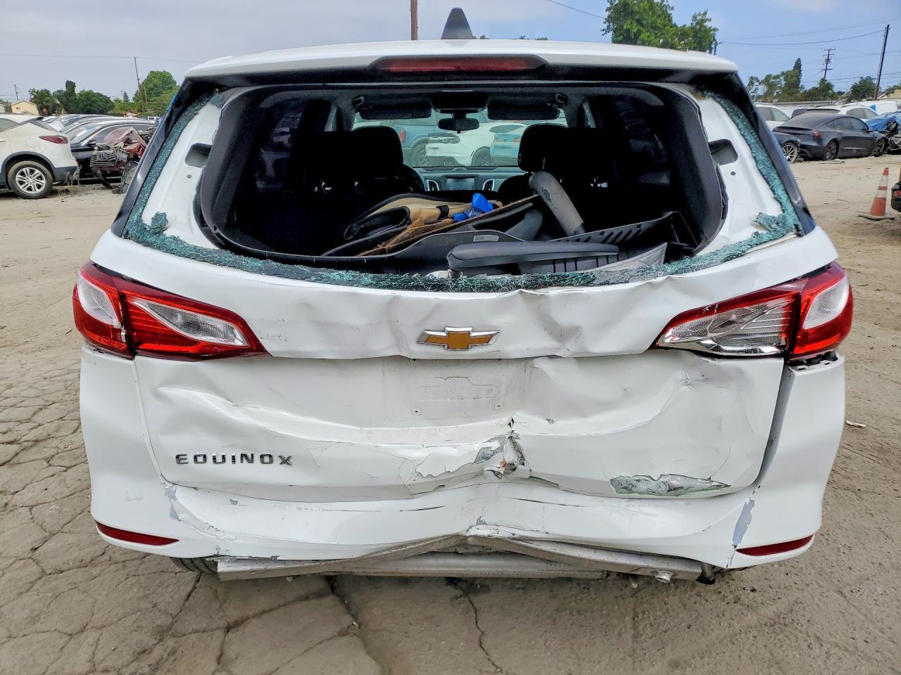 2018 Chevrolet Equinox Ls - Image 6