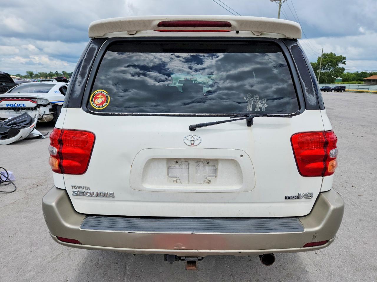 2004 Toyota Sequoia Sr5 - Image 6