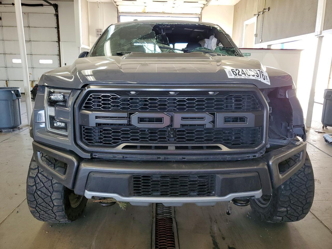 2018 Ford F150 Raptor - Фото 5