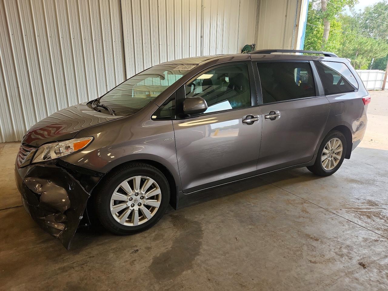 2017 Toyota Sienna Xle Premium 7-Passenger