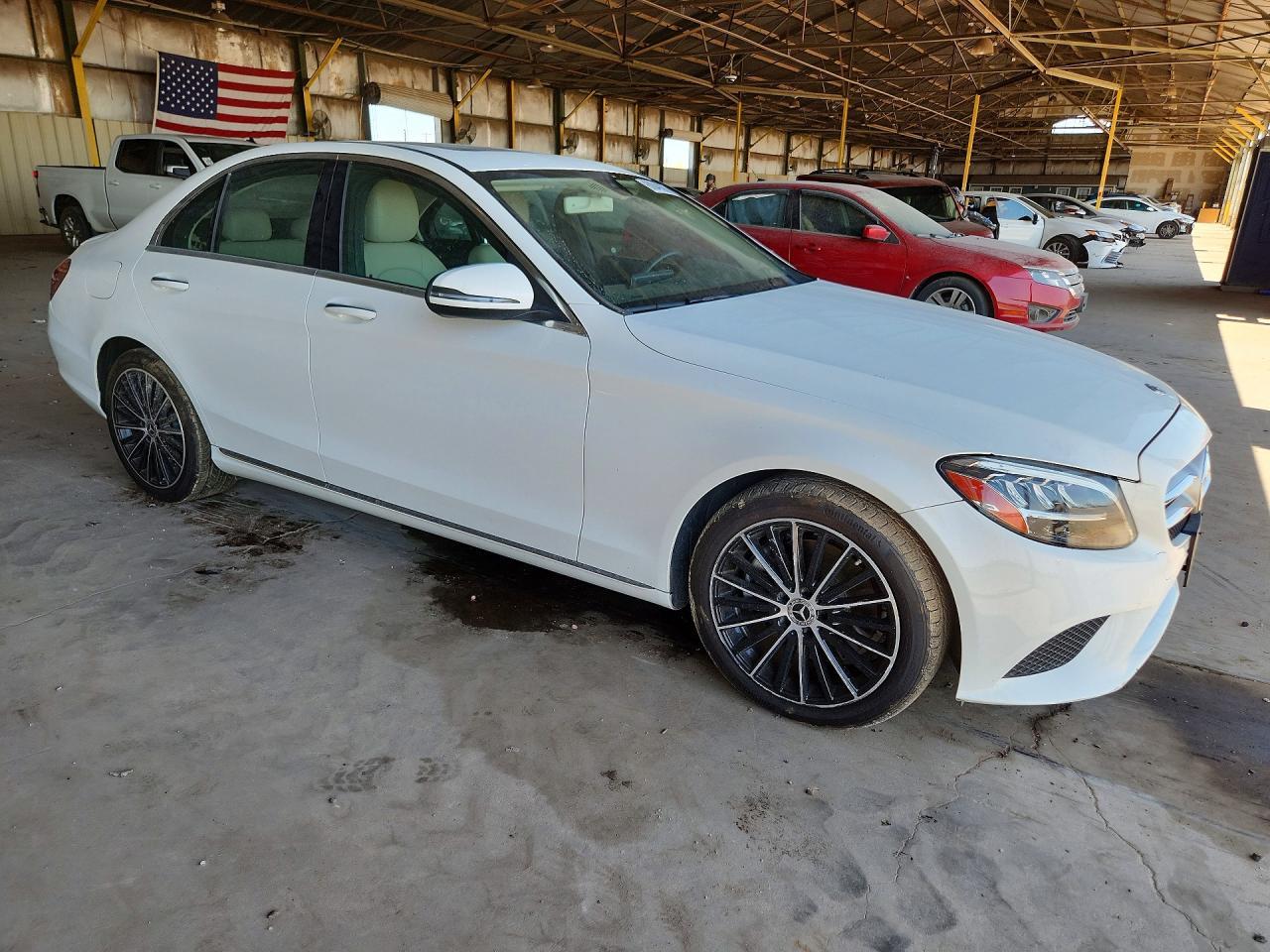 2019 Mercedes-Benz C 300 - Фото 4