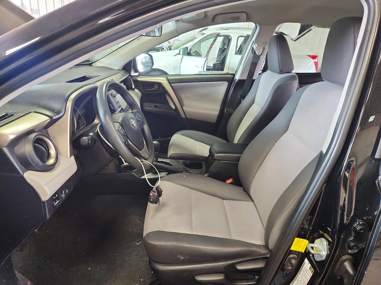 2015 Toyota Rav4 Le - Image 7