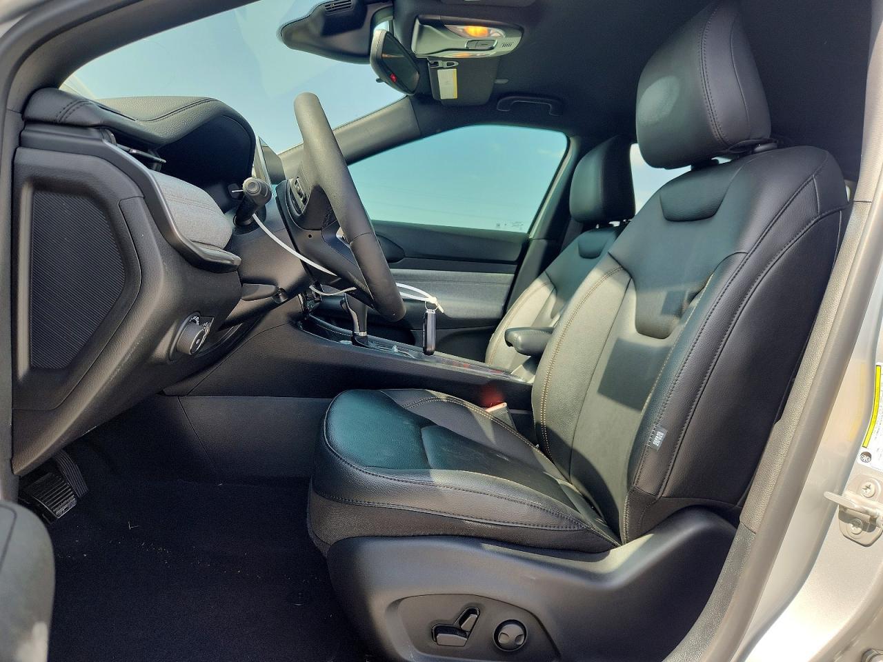 2024 Jeep Compass Latitude Lux - Image 7