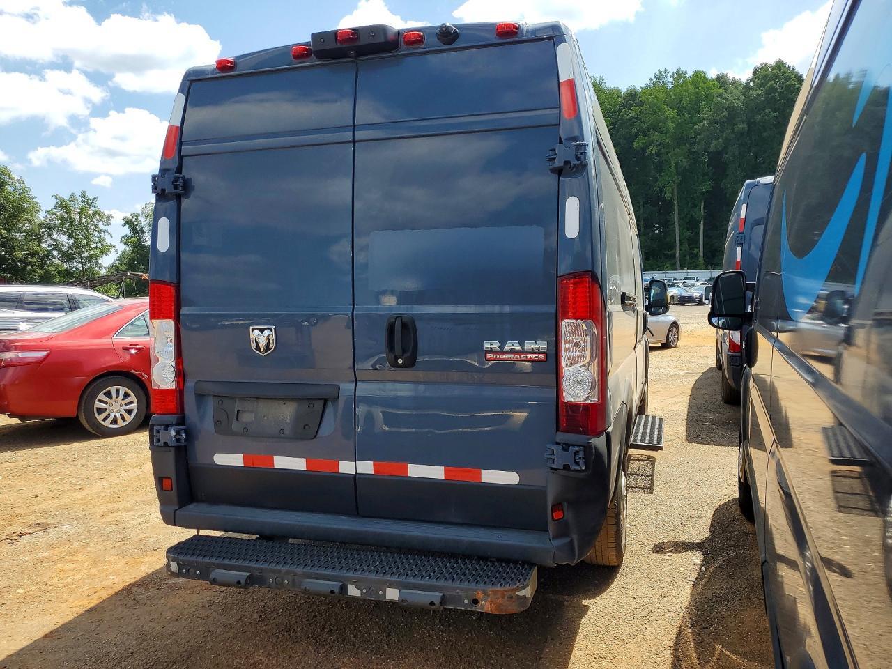 2021 Ram Promaster 3500 Delivery Van - Фото 3