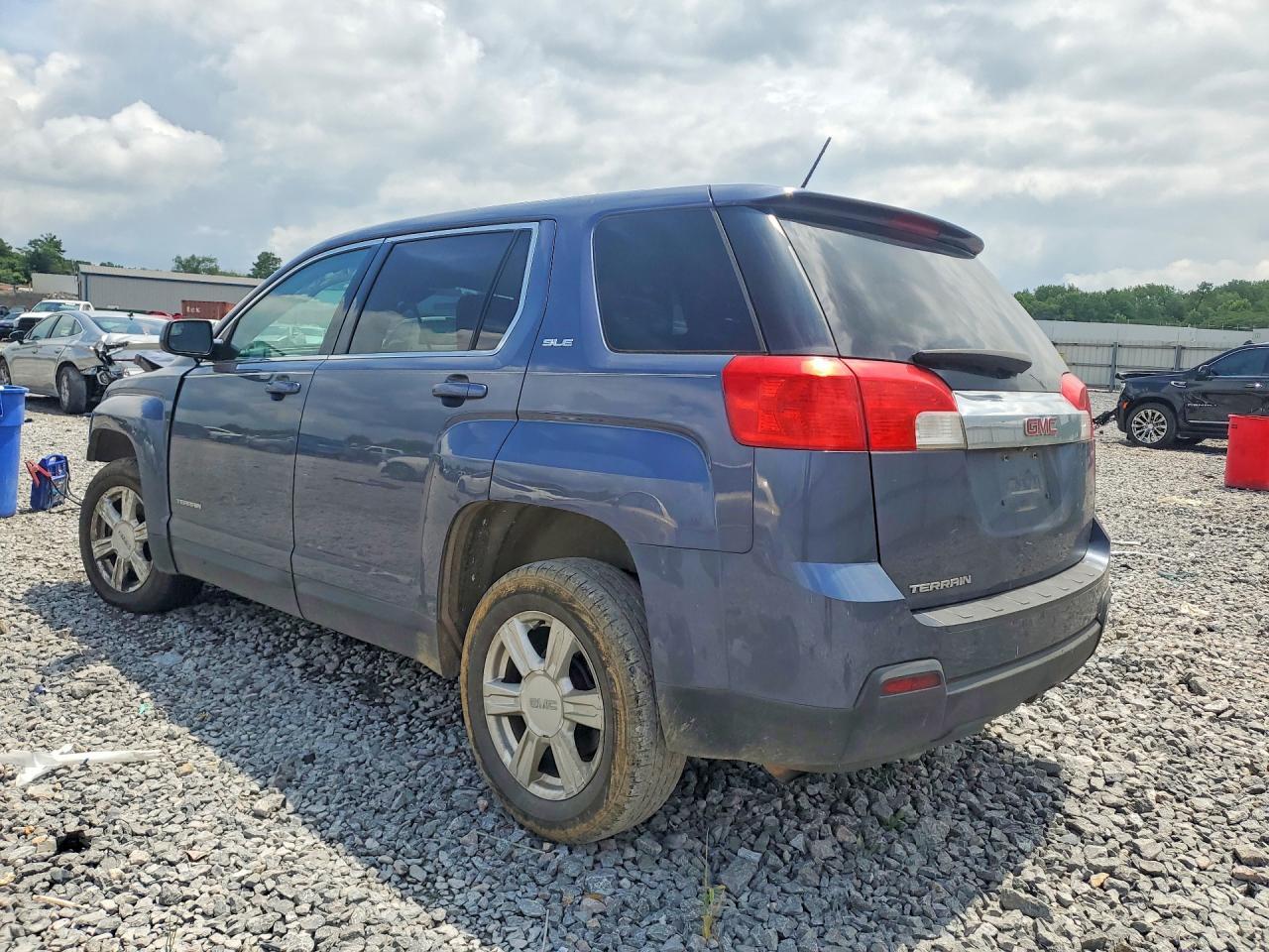 2014 GMC Terrain Sle - Image 2