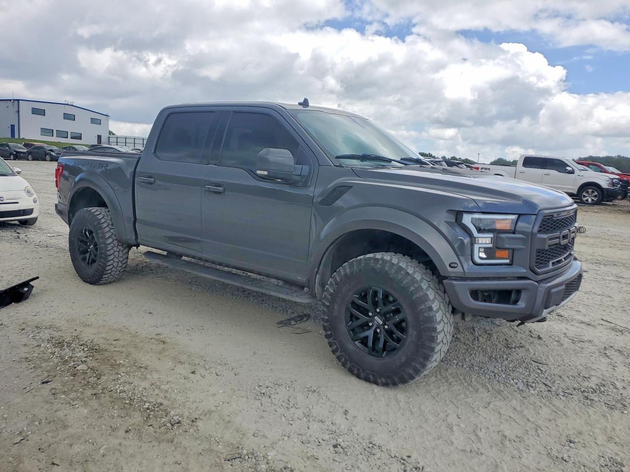 2020 Ford F150 Raptor - Фото 4