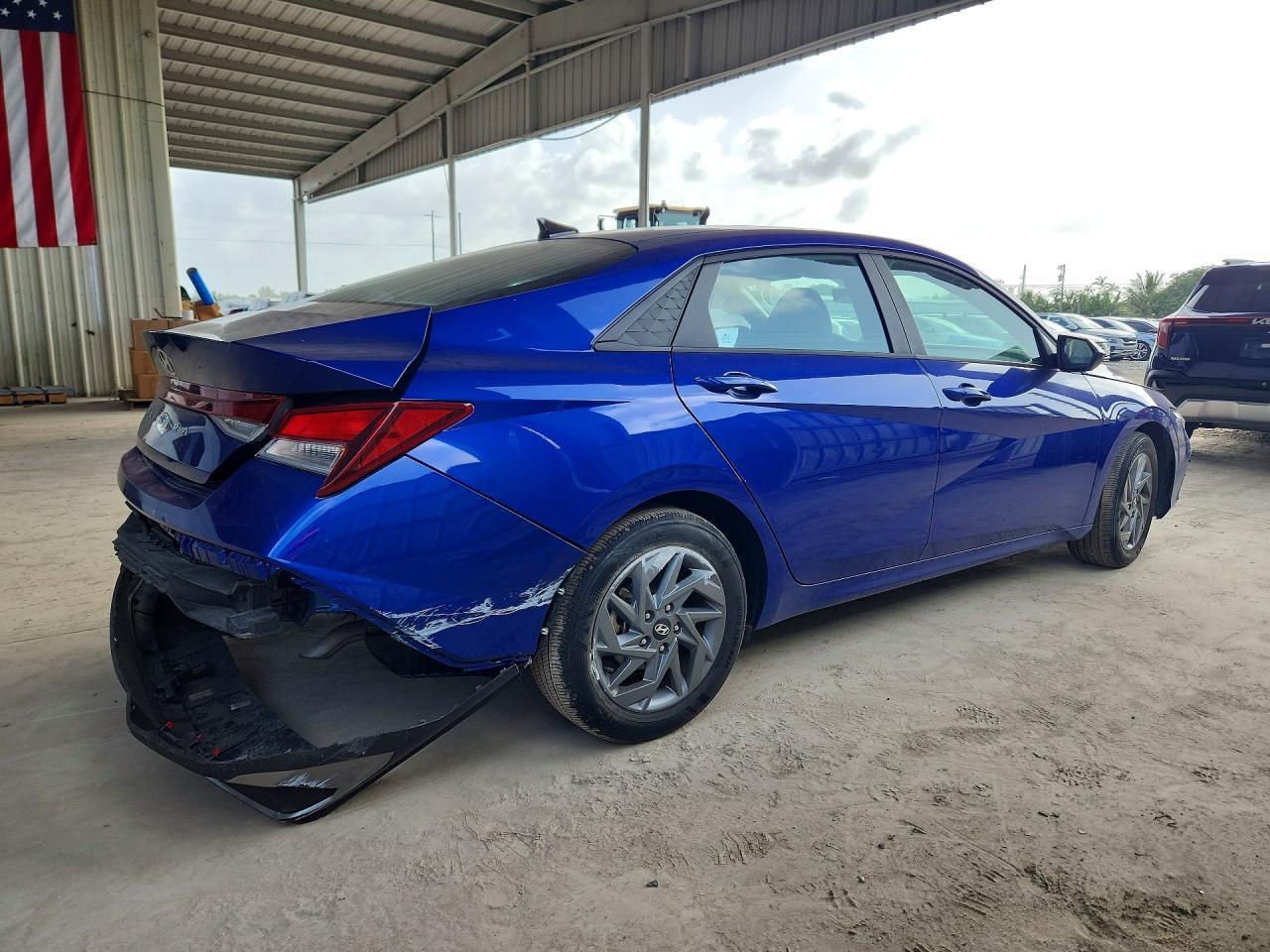 2024 Hyundai Elantra Sel - Фото 3