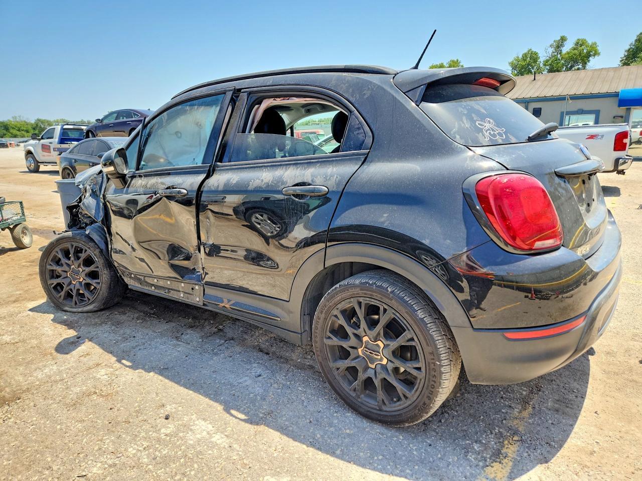 2017 Fiat 500X Trekking - Image 2