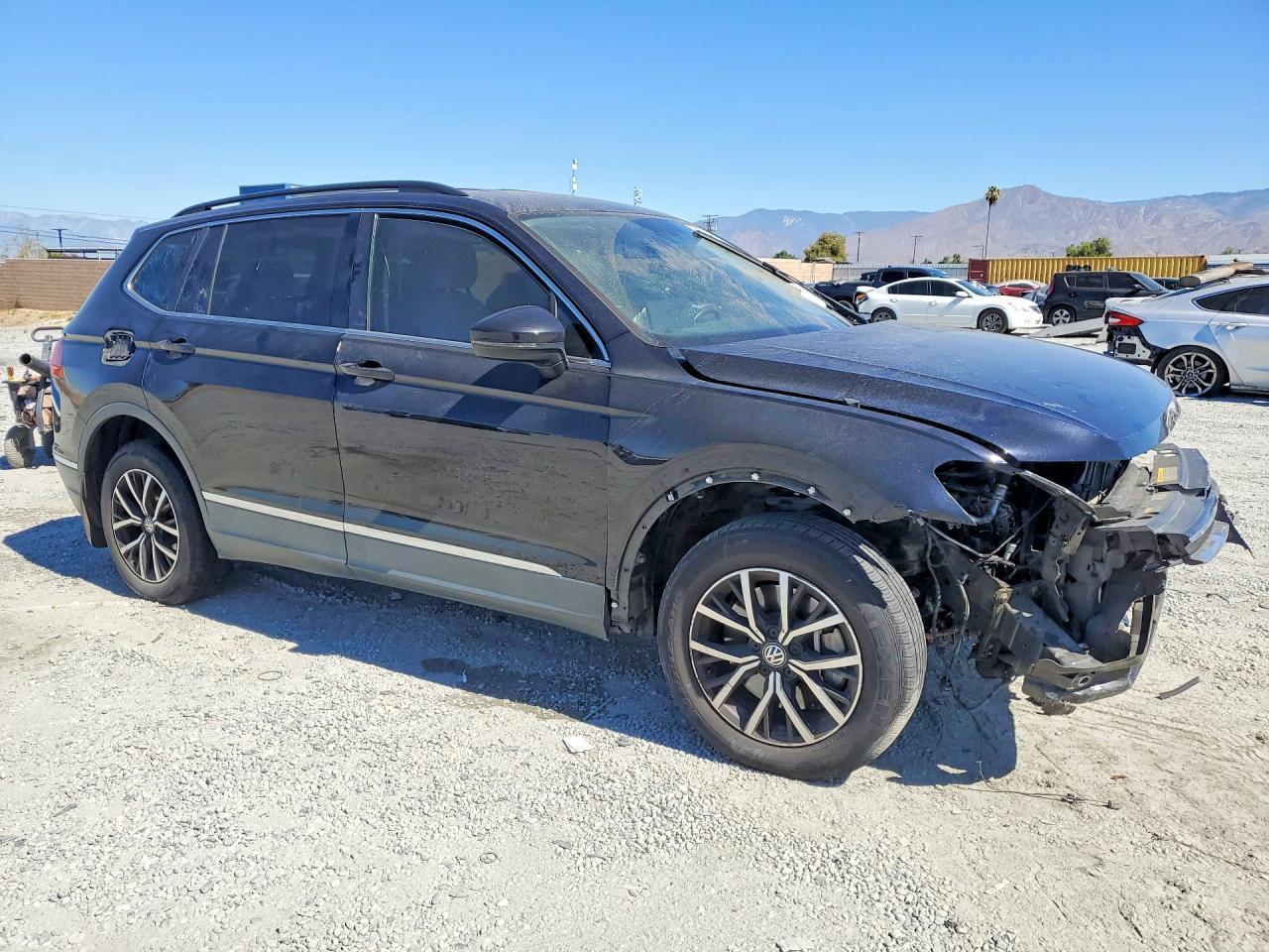 2021 Volkswagen Tiguan Se - Фото 4