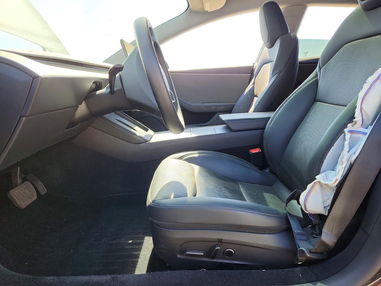 2026 Tesla Model 3 - Фото 7