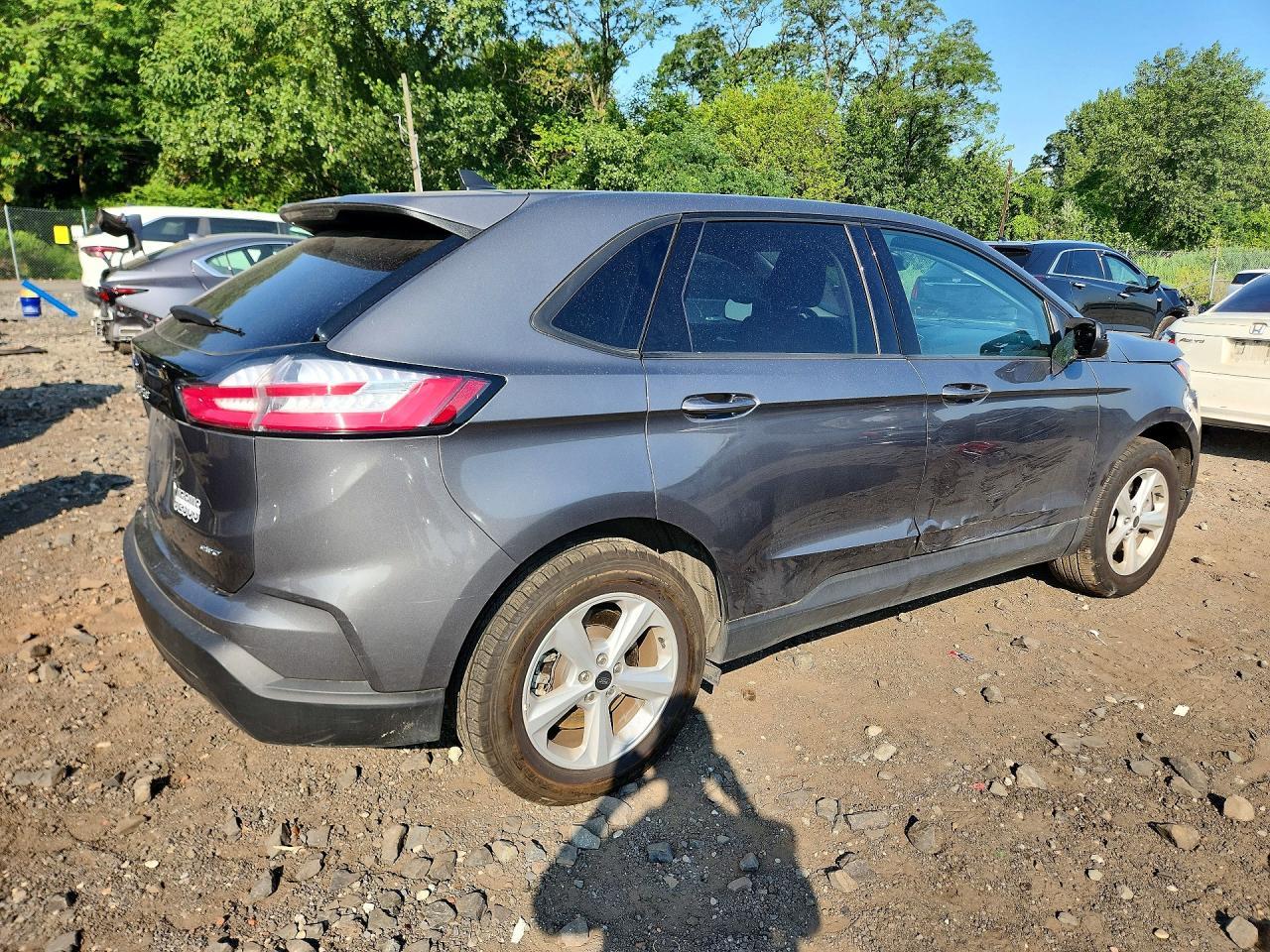2024 Ford Edge Se - Image 3