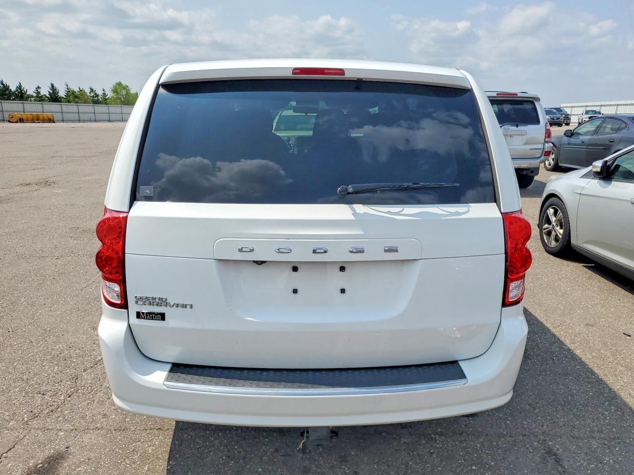 2018 Dodge Grand Caravan Se - Image 6