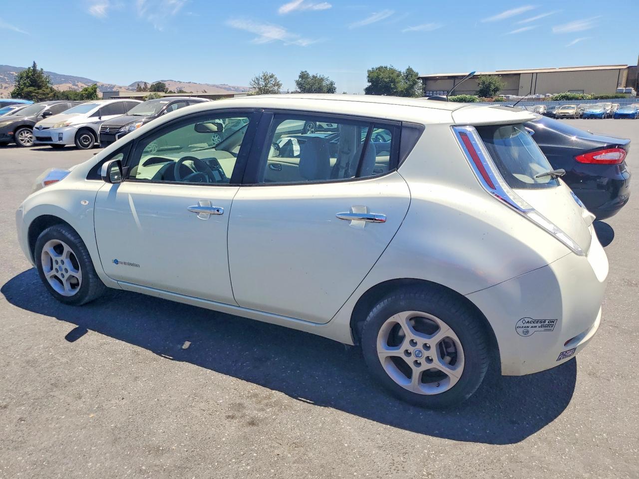 2012 Nissan Leaf Sv - Фото 2