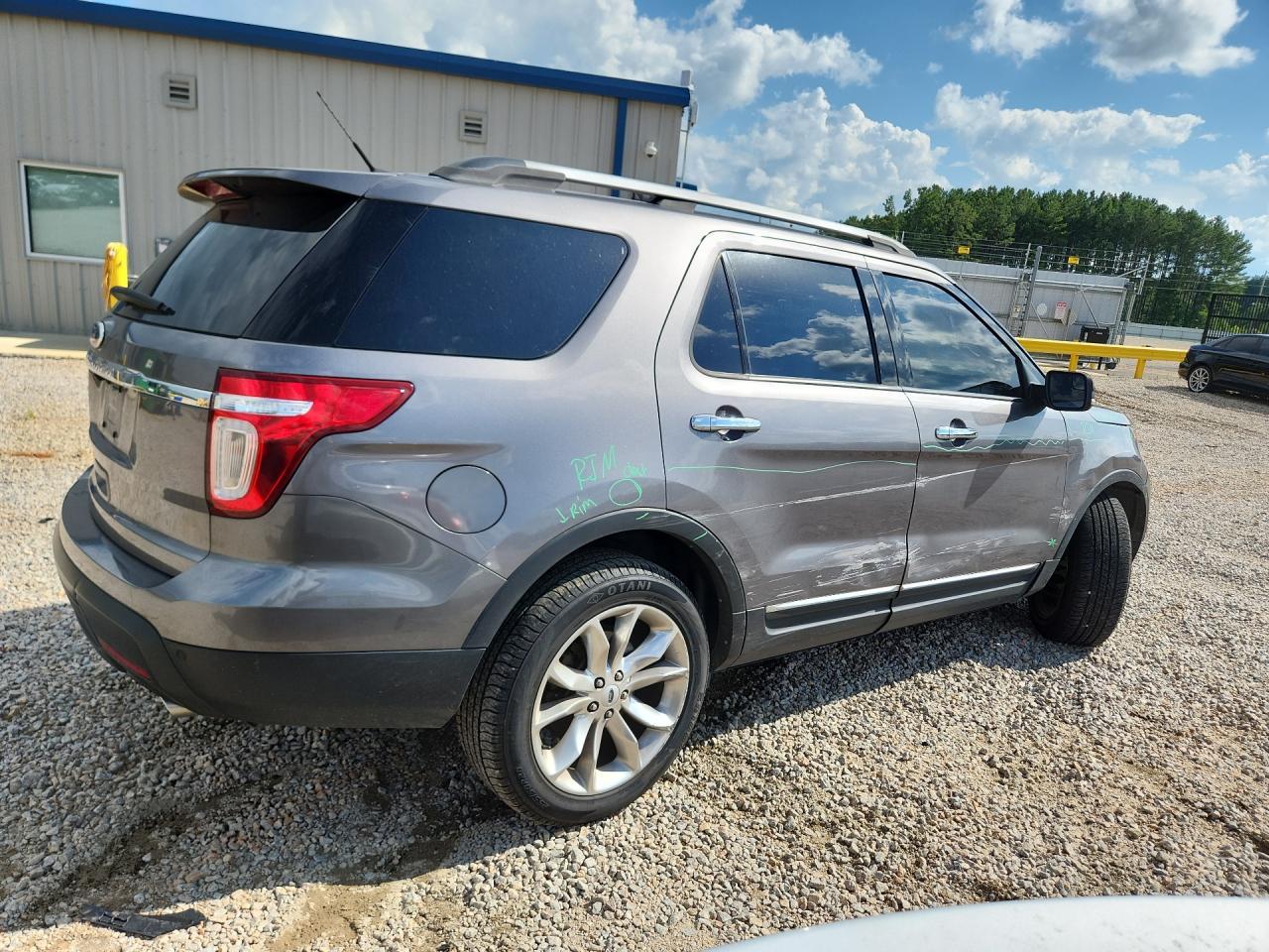 2012 Ford Explorer Xlt - Image 3