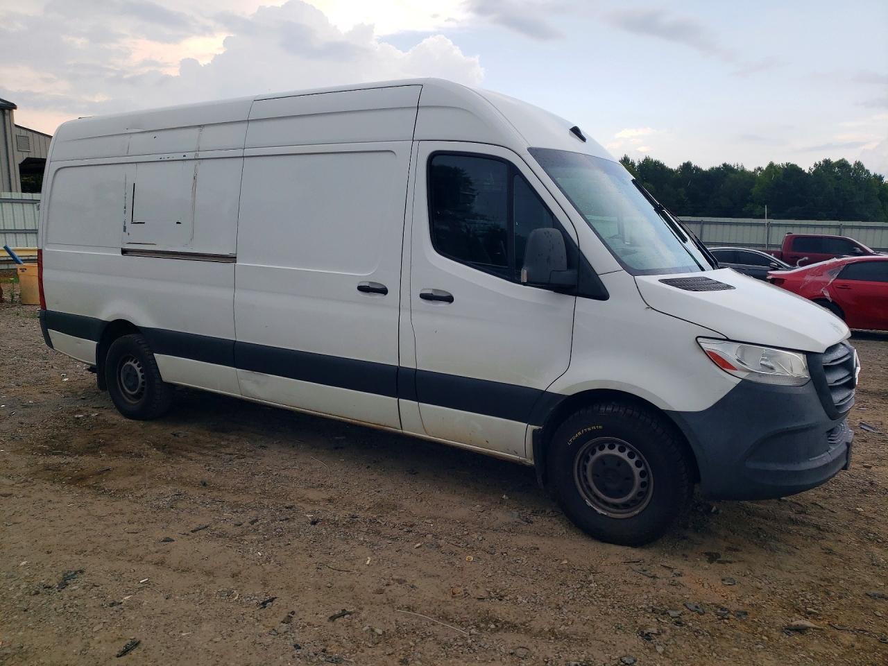2021 Mercedes-Benz Sprinter 2500 Delivery Van - Image 4