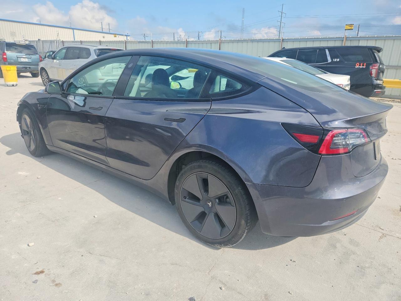 2021 Tesla Model 3 - Image 2