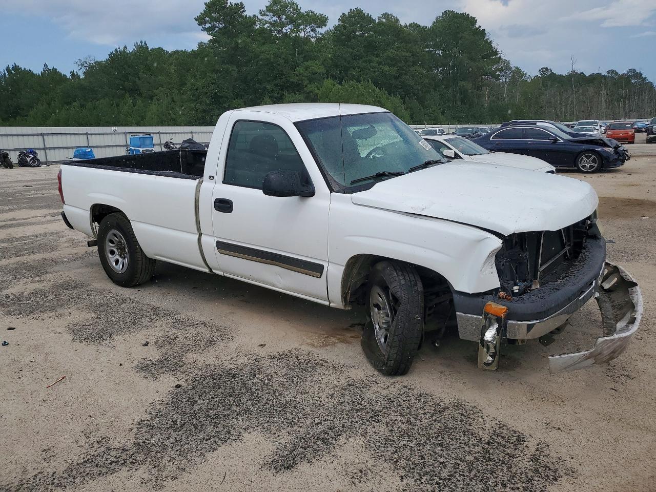 2006 Chevrolet Silverado C1500 - Image 4