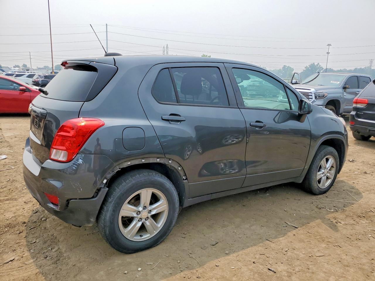 2019 Chevrolet Trax Ls - Image 3