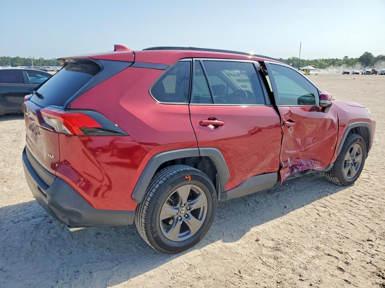 2021 Toyota Rav4 Xle - Image 3