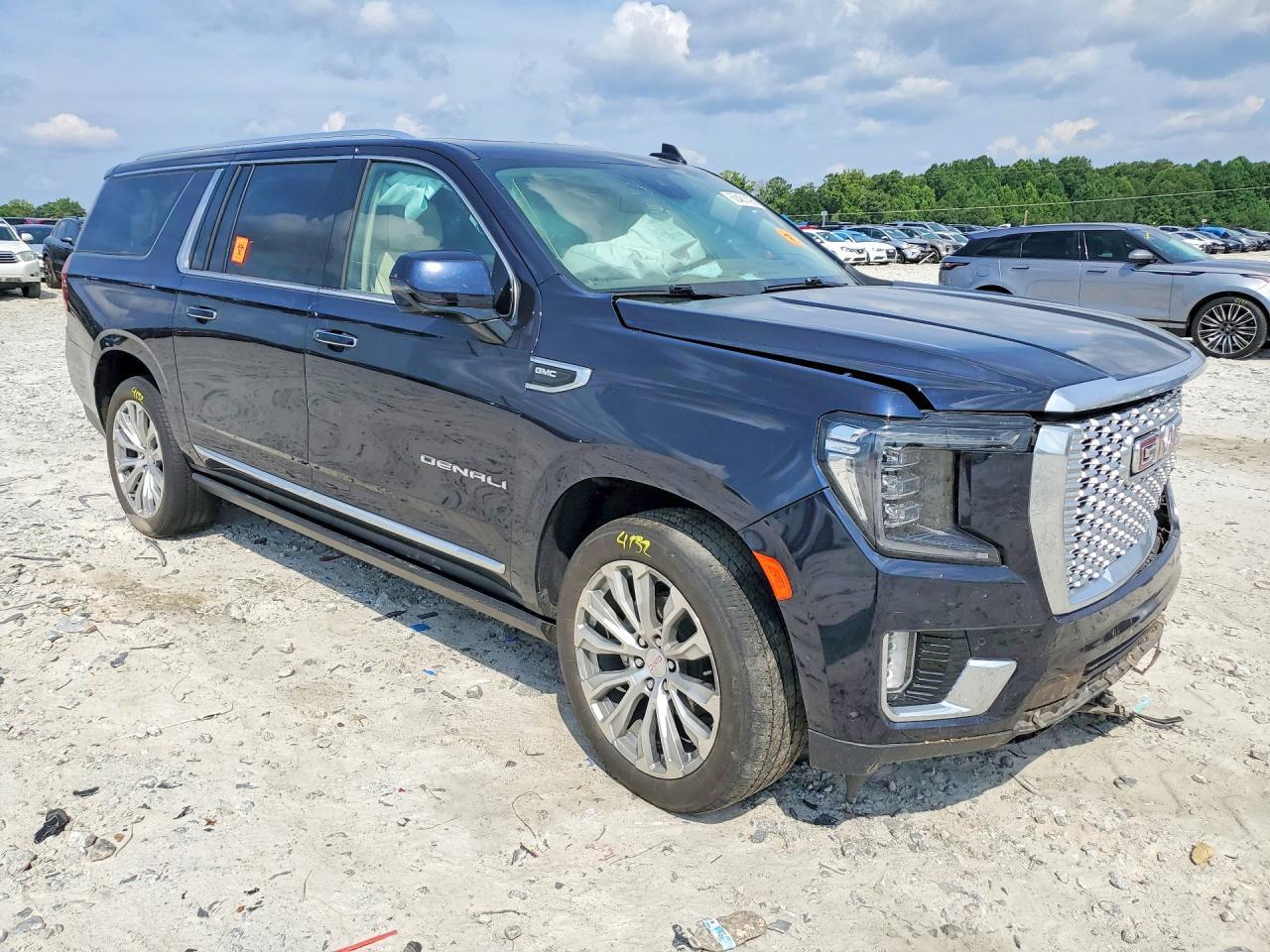 2023 GMC Yukon Xl Denali - Фото 4