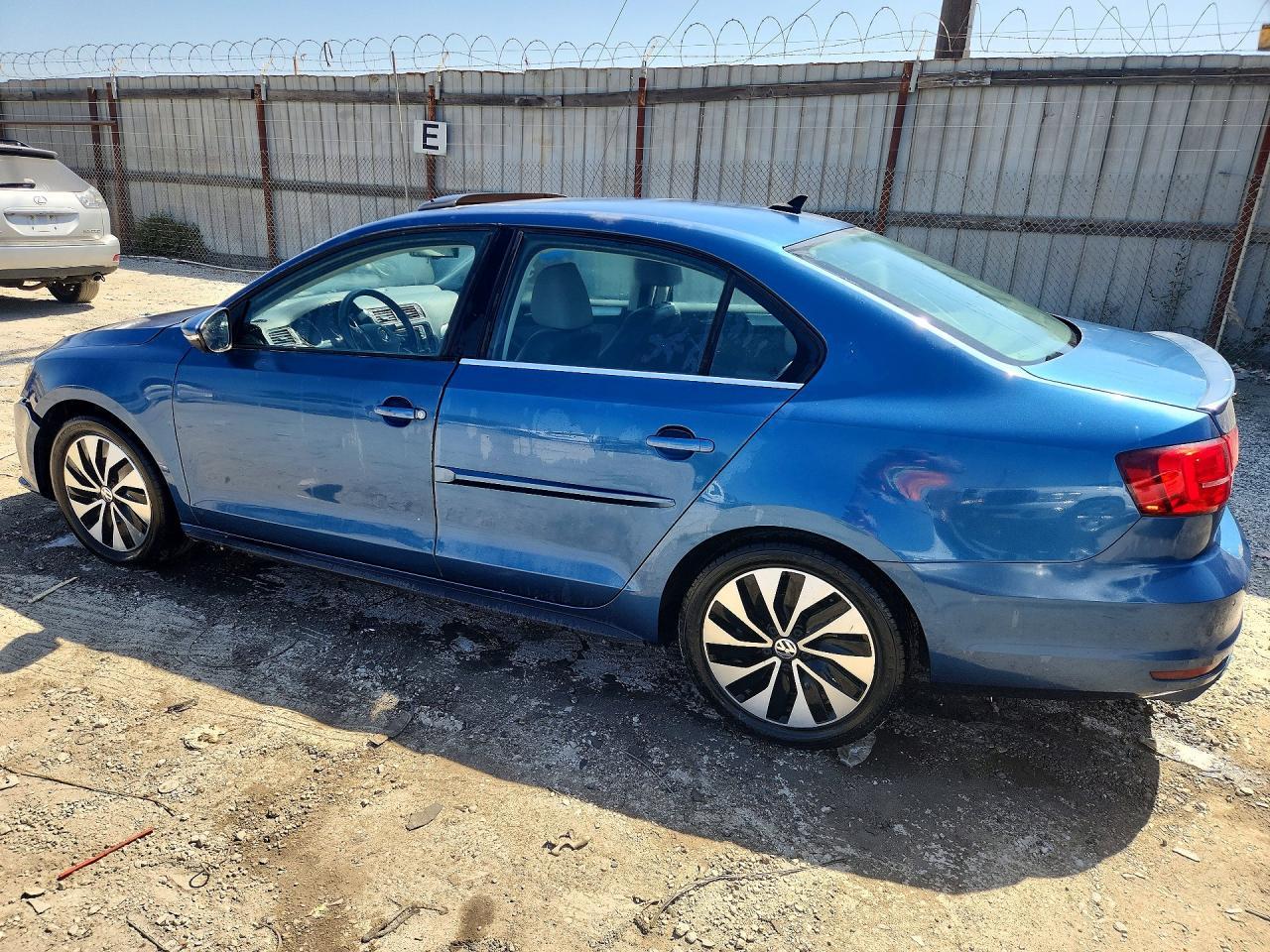 2016 Volkswagen Jetta Hybrid - Фото 2