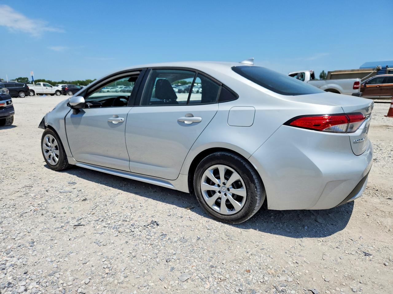 2021 Toyota Coroalla - Фото 2