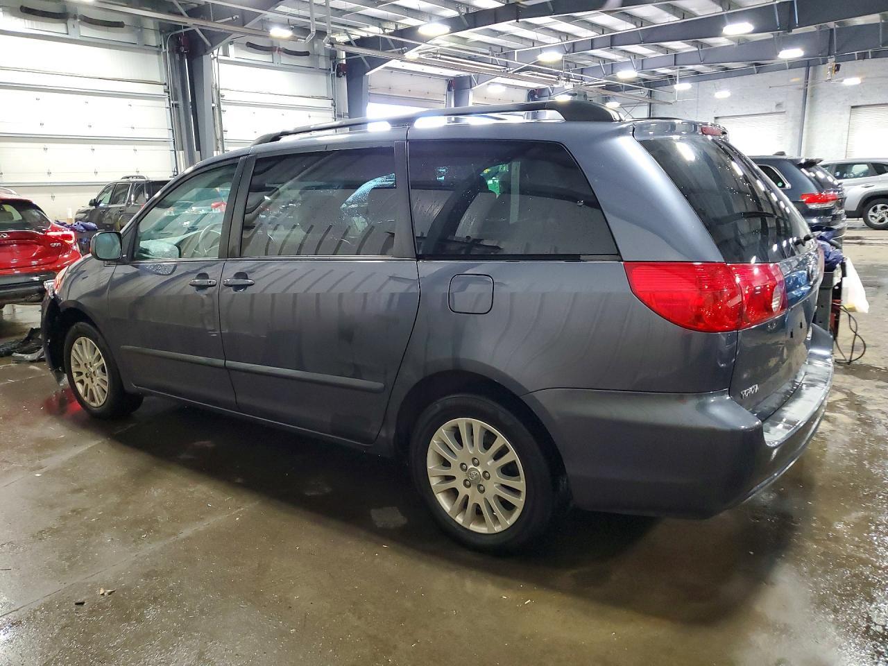 2008 Toyota Sienna Xle - Фото 2