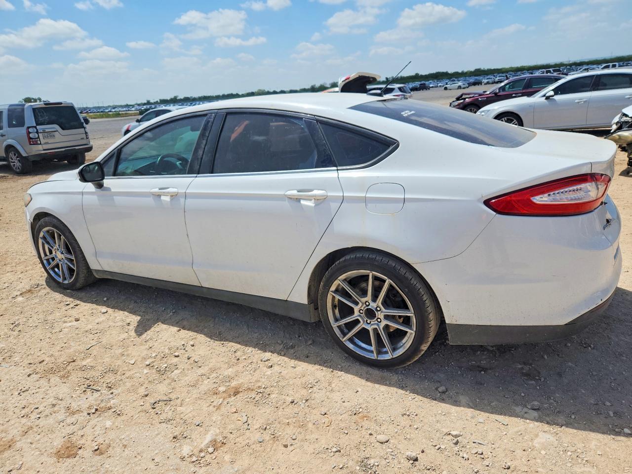 2013 Ford Fusion S - Image 2