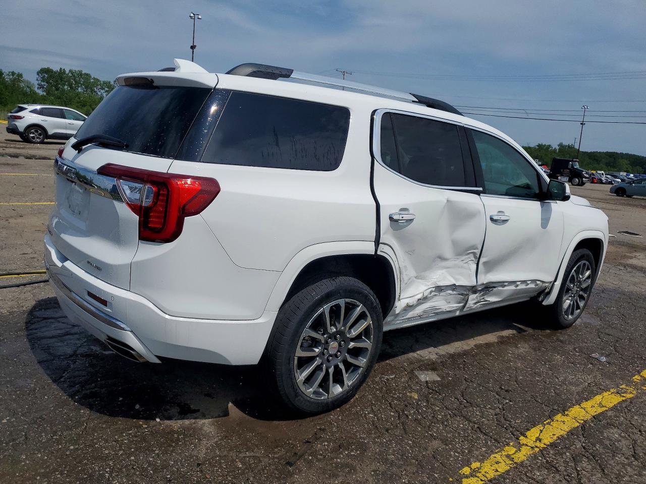 2021 GMC Acadia Denali - Фото 3