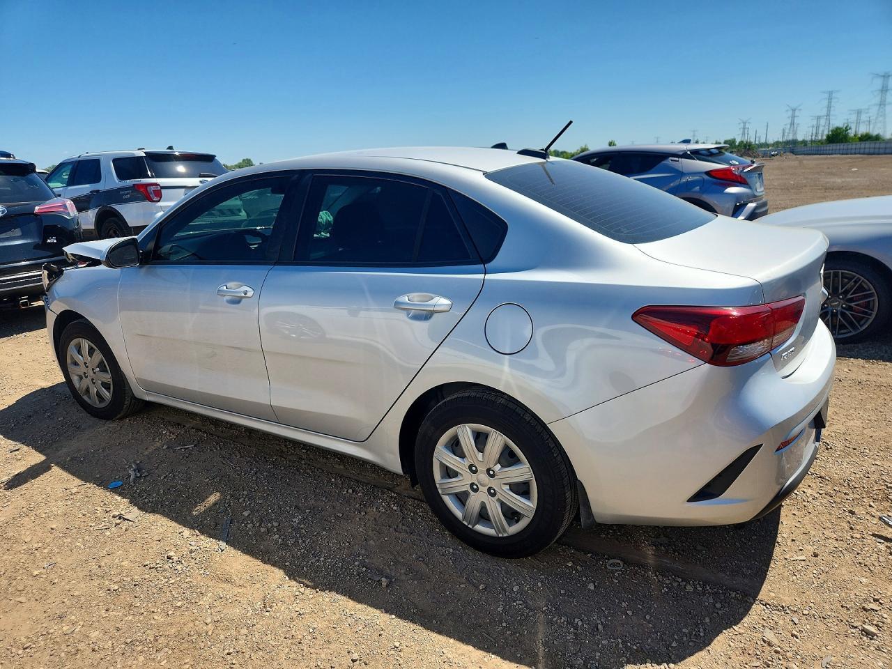 2022 Kia Rio S - Фото 2