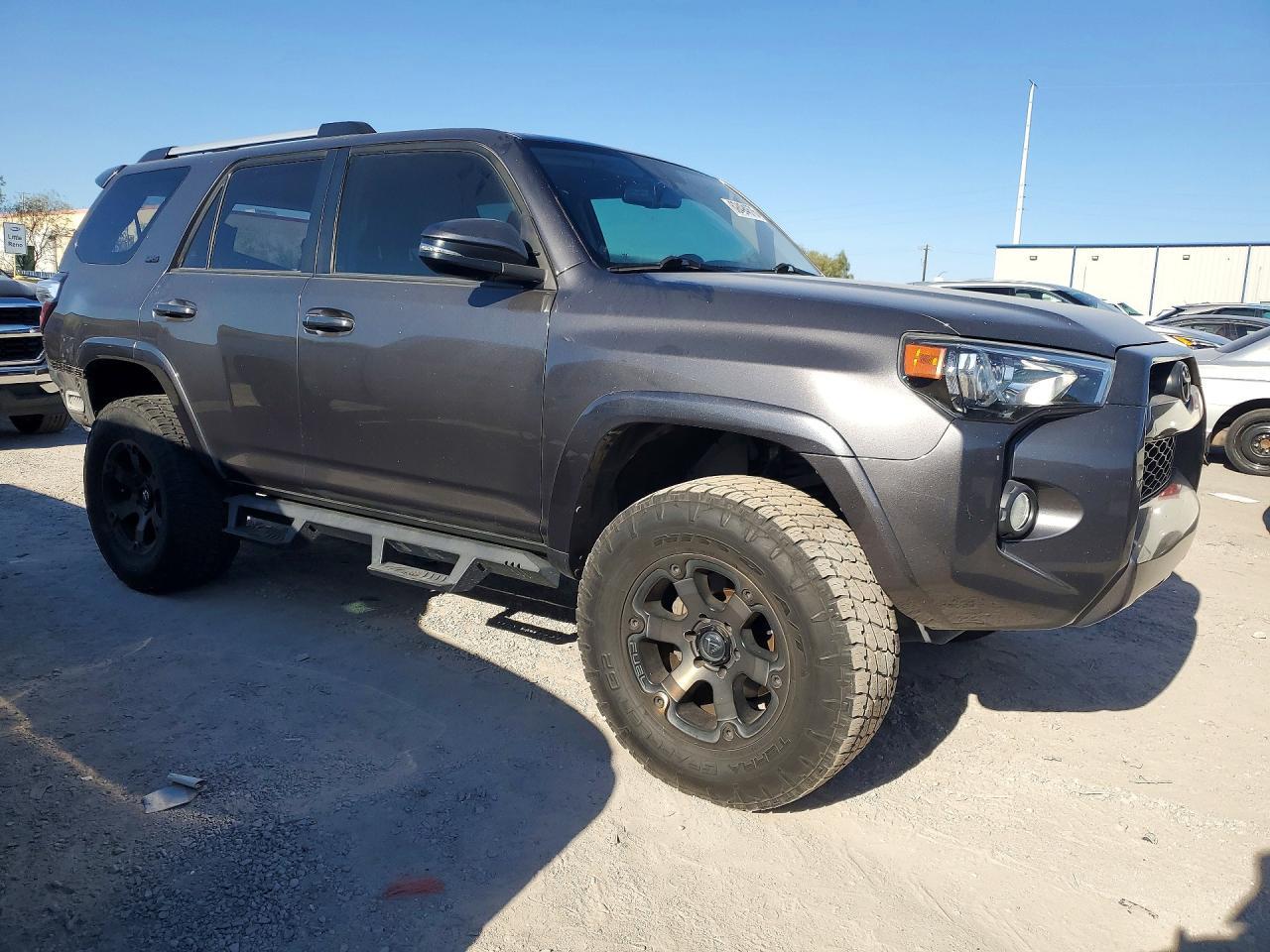 2019 Toyota 4Runner Sr5 Premium - Image 4