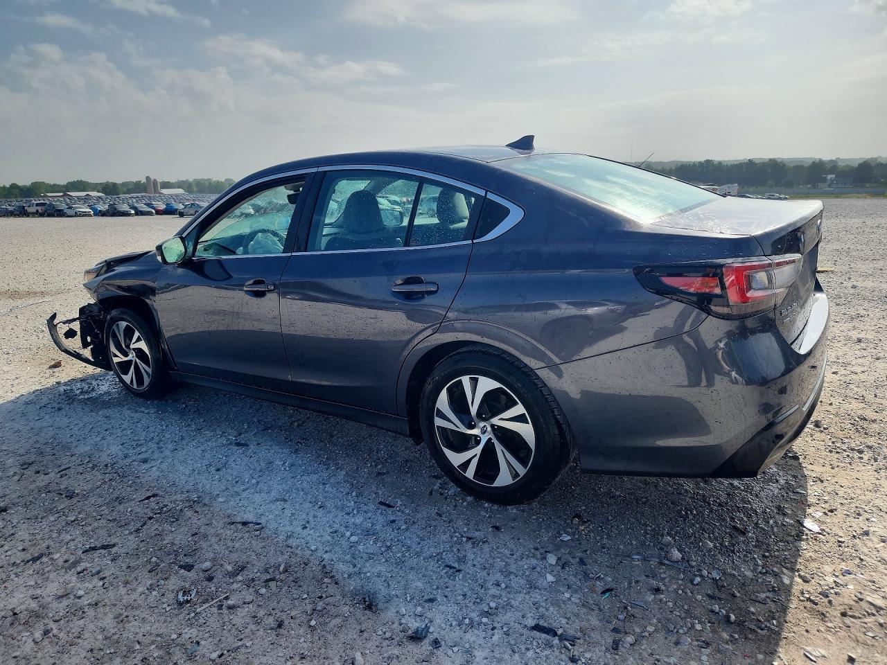 2021 Subaru Legacy - Фото 2