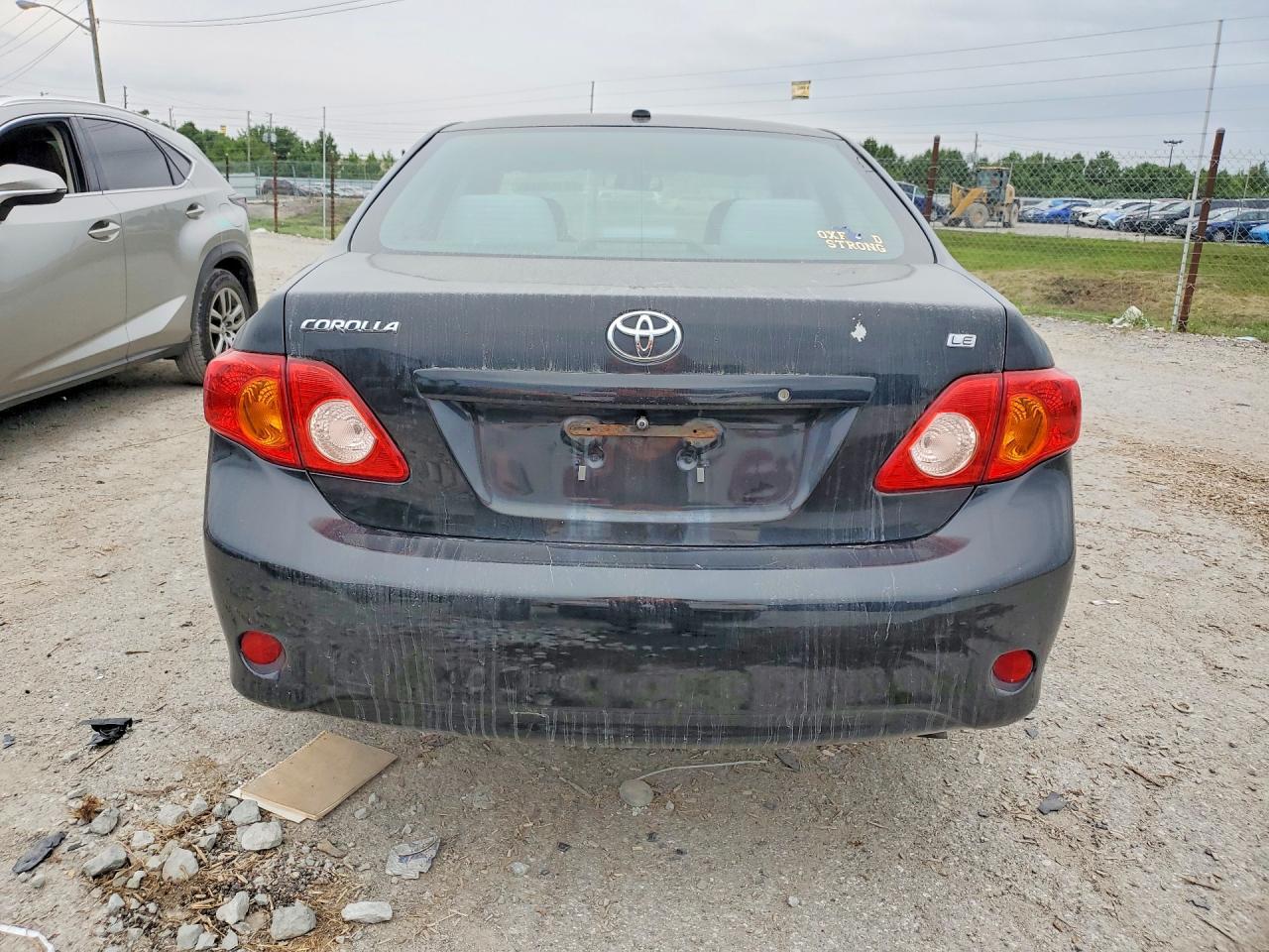 2010 Toyota Corolla Le - Image 6