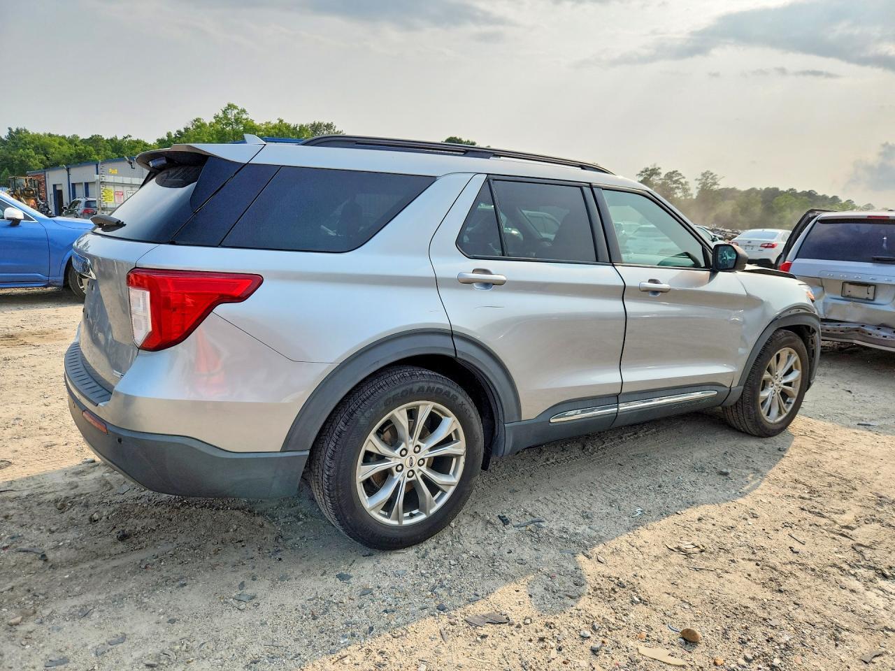 2020 Ford Explorer Xlt - Image 3