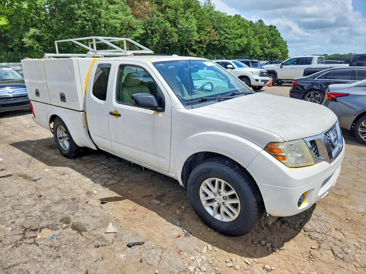 2015 Nissan Frontier Sv V6 - Фото 4
