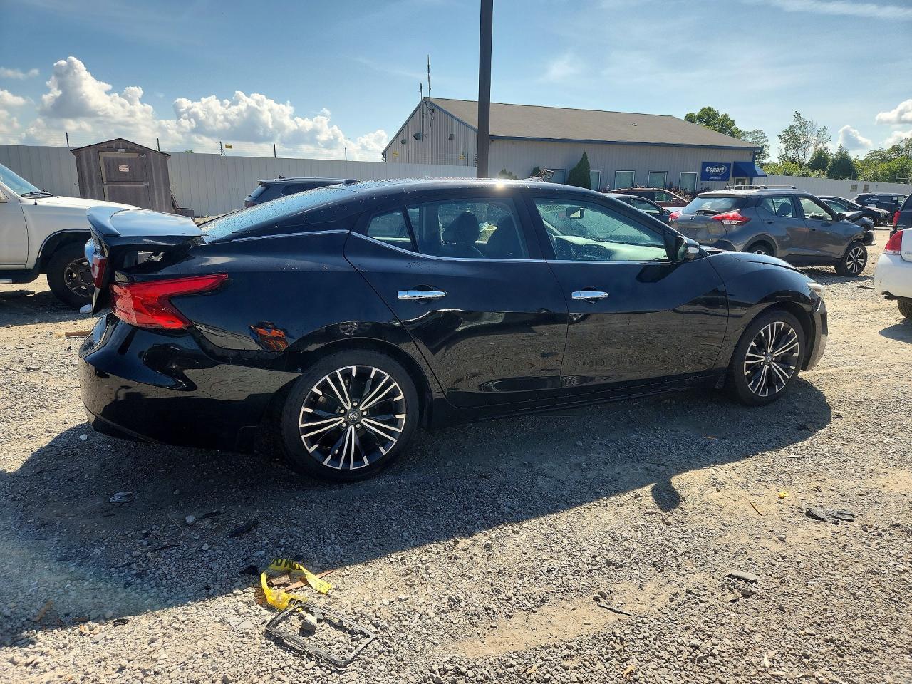 2017 Nissan Maxima Platinum - Image 3