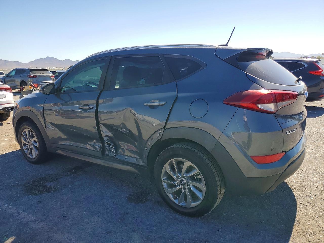 2016 Hyundai Tucson Se - Image 2