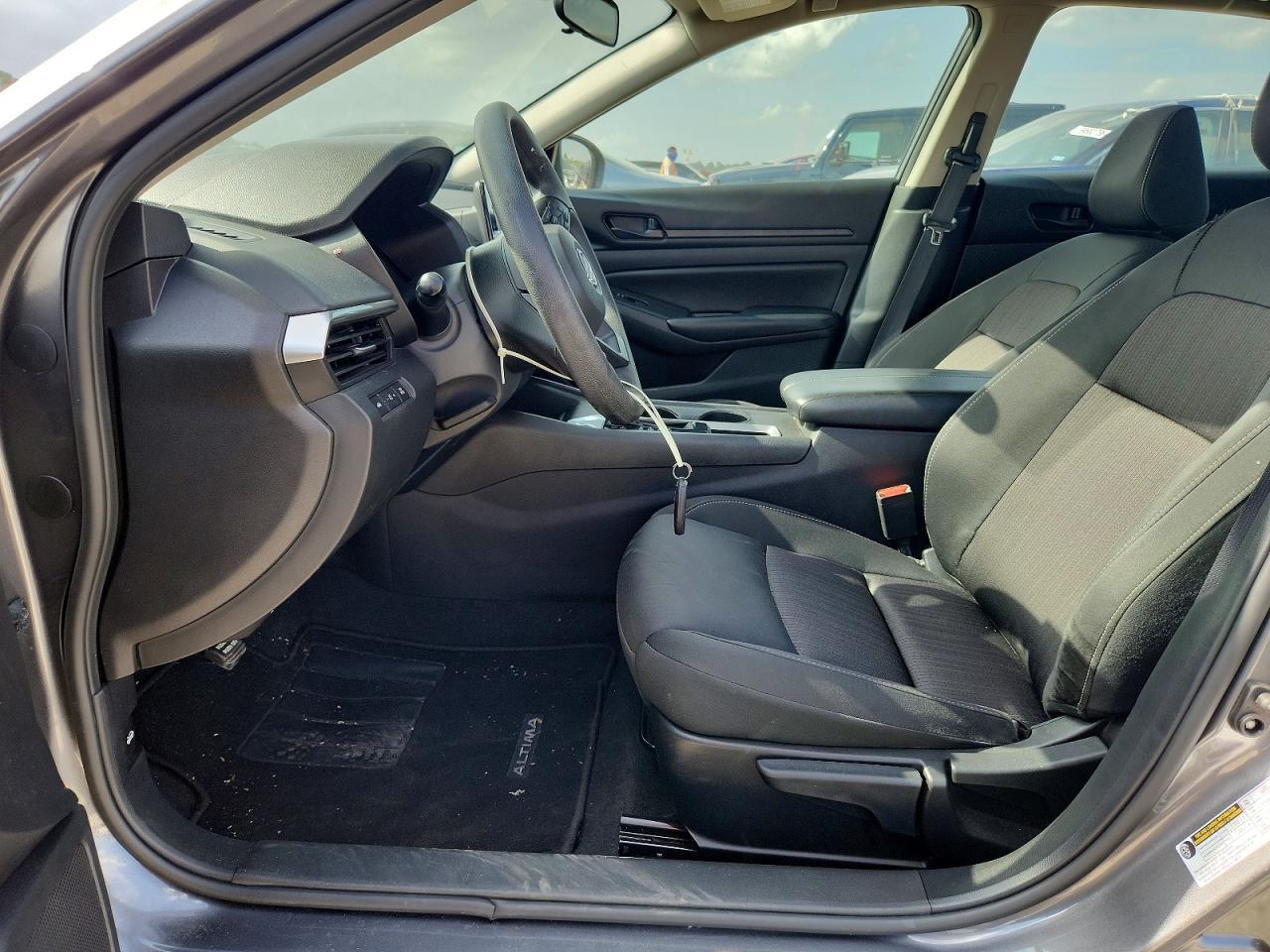 2024 Nissan Altima 2.5 S - Image 7