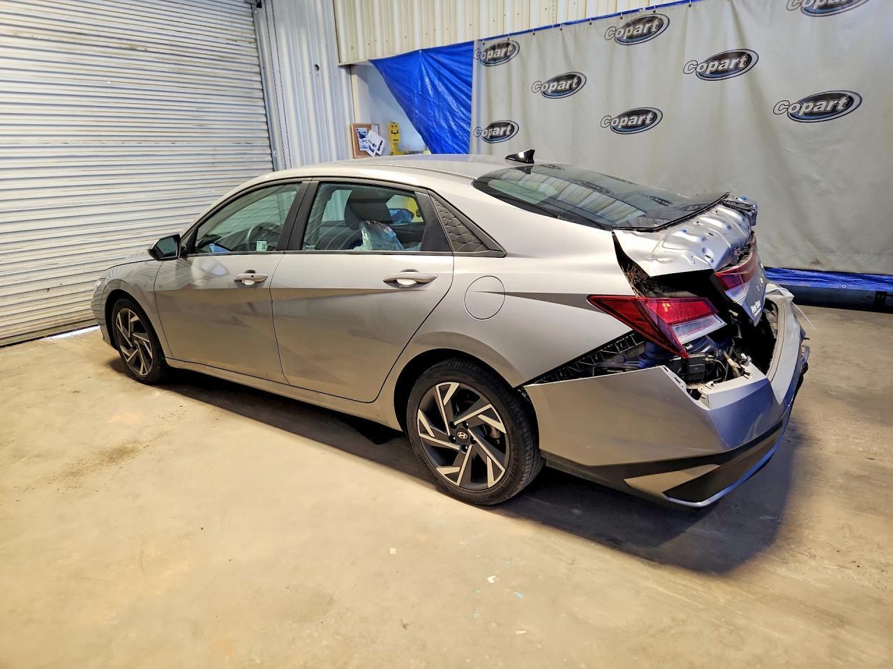 2025 Hyundai Elantra Sel Sport - Фото 2