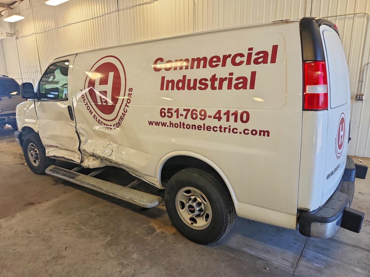 2019 GMC Savana G2500 - Фото 2
