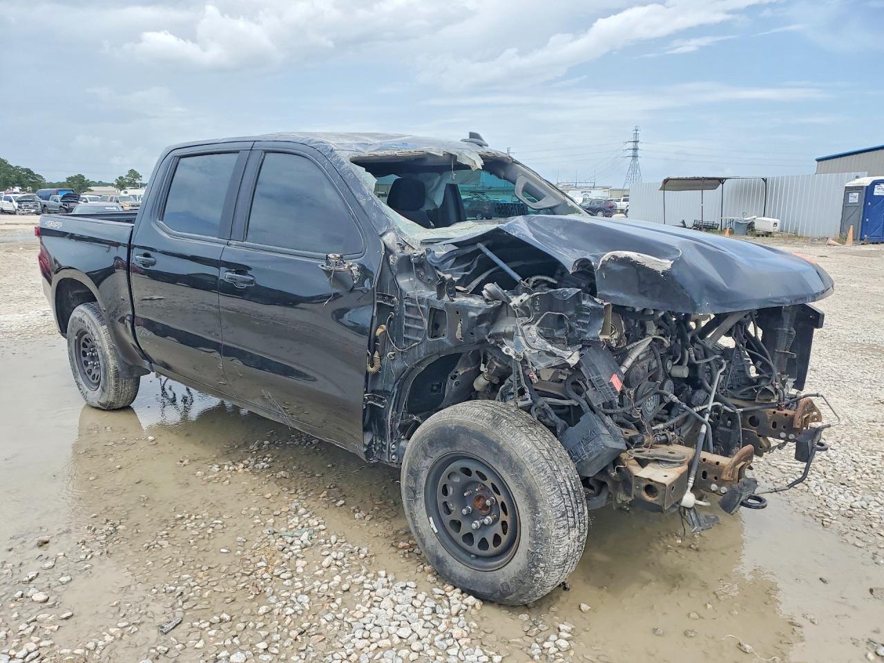 2022 Chevrolet Colorado Z71 - Image 4