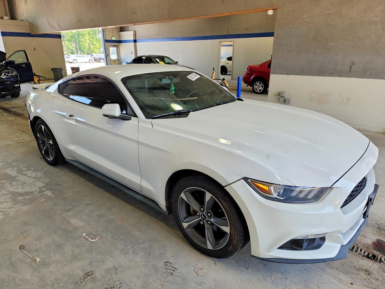 2015 Ford Mustang - Фото 4