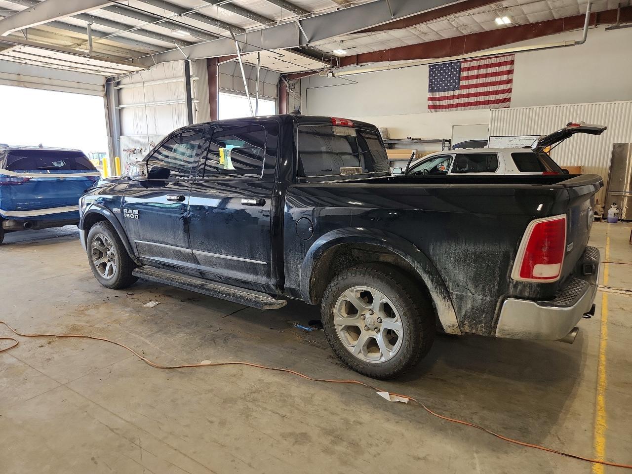 2015 Ram 1500 Laramie - Фото 2