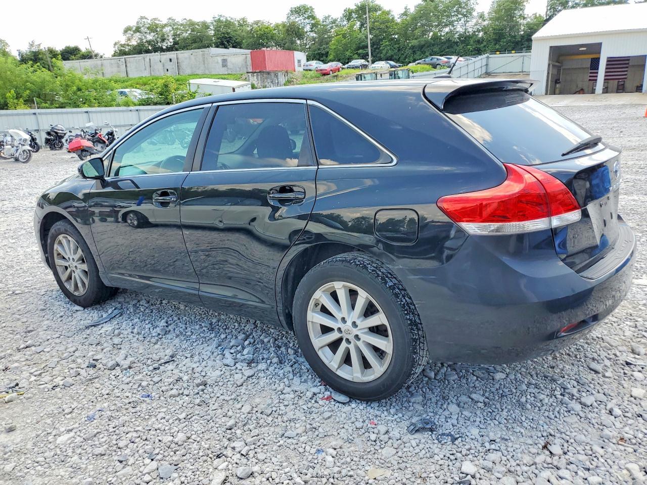 2012 Toyota Venza Le - Image 2